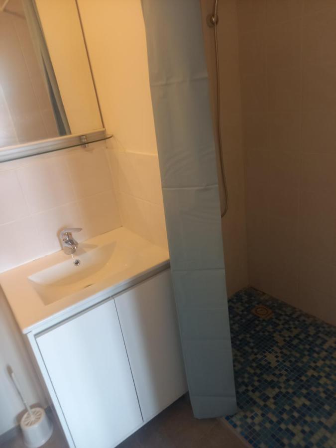 Logement Entier Spacieux Et Confortable A 1 H De Paris Куртоне Екстериор снимка